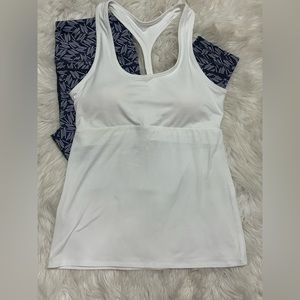 Zyia Active Small White Built In Bra Scoop Neck Racerback Tank Top